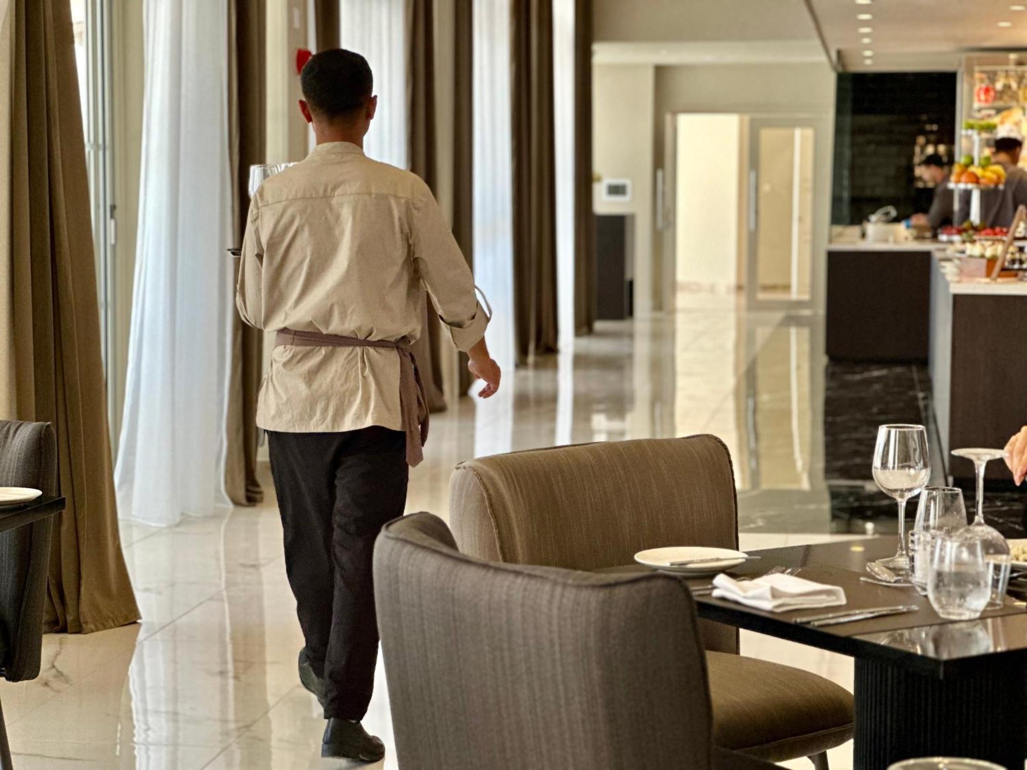 Cali Resort & Spa Designed For Adults By Louis Hotels Пея Екстериор снимка