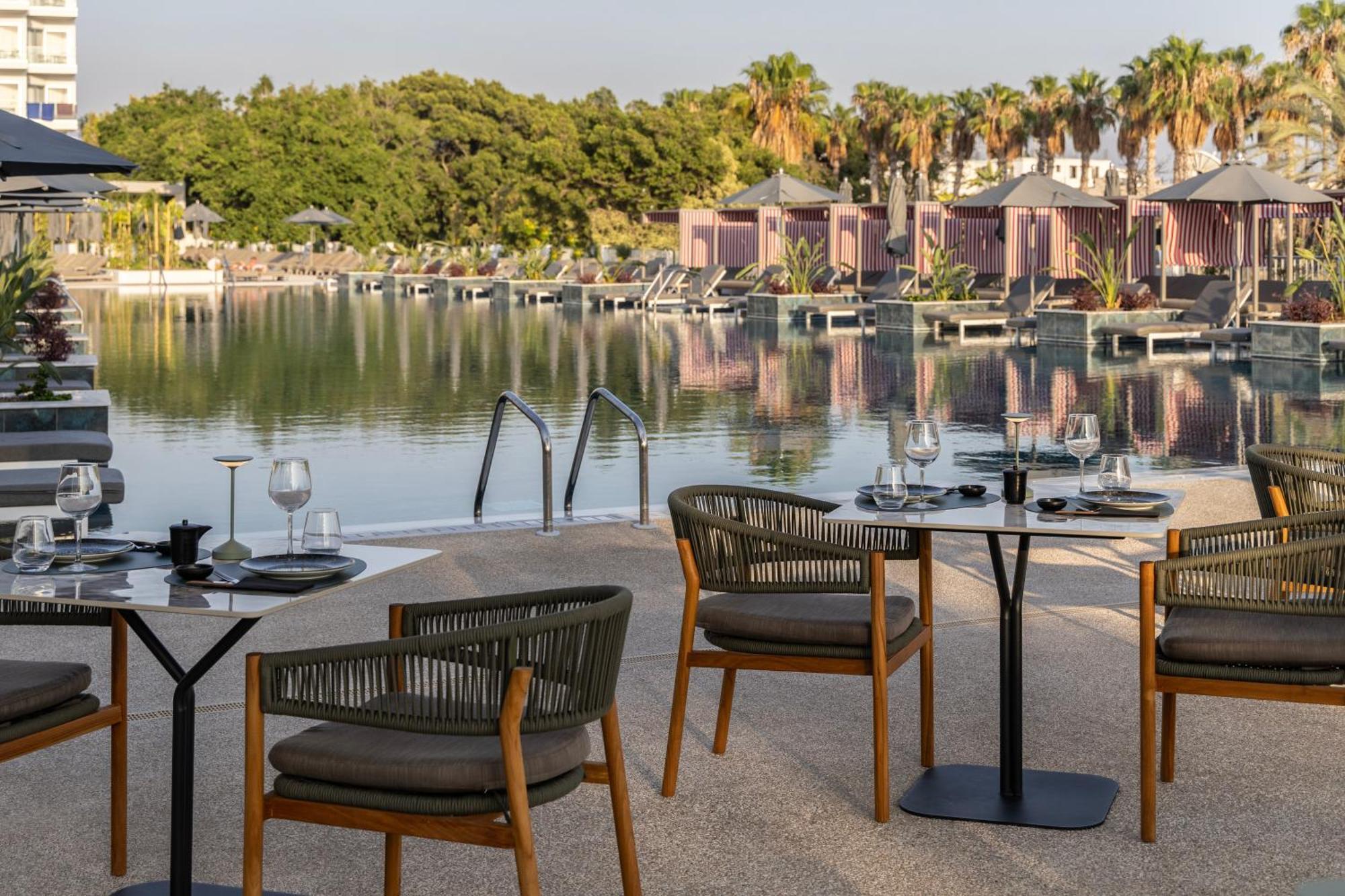 Cali Resort & Spa Designed For Adults By Louis Hotels Пея Екстериор снимка