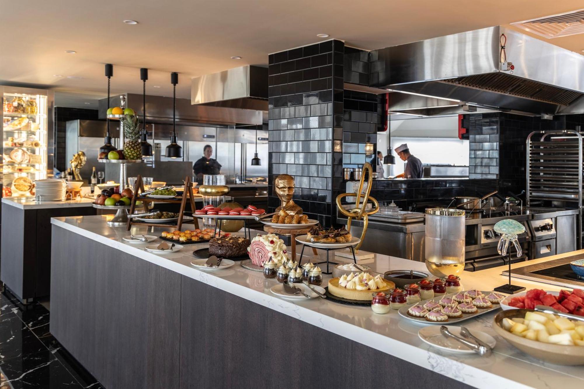 Cali Resort & Spa Designed For Adults By Louis Hotels Пея Екстериор снимка